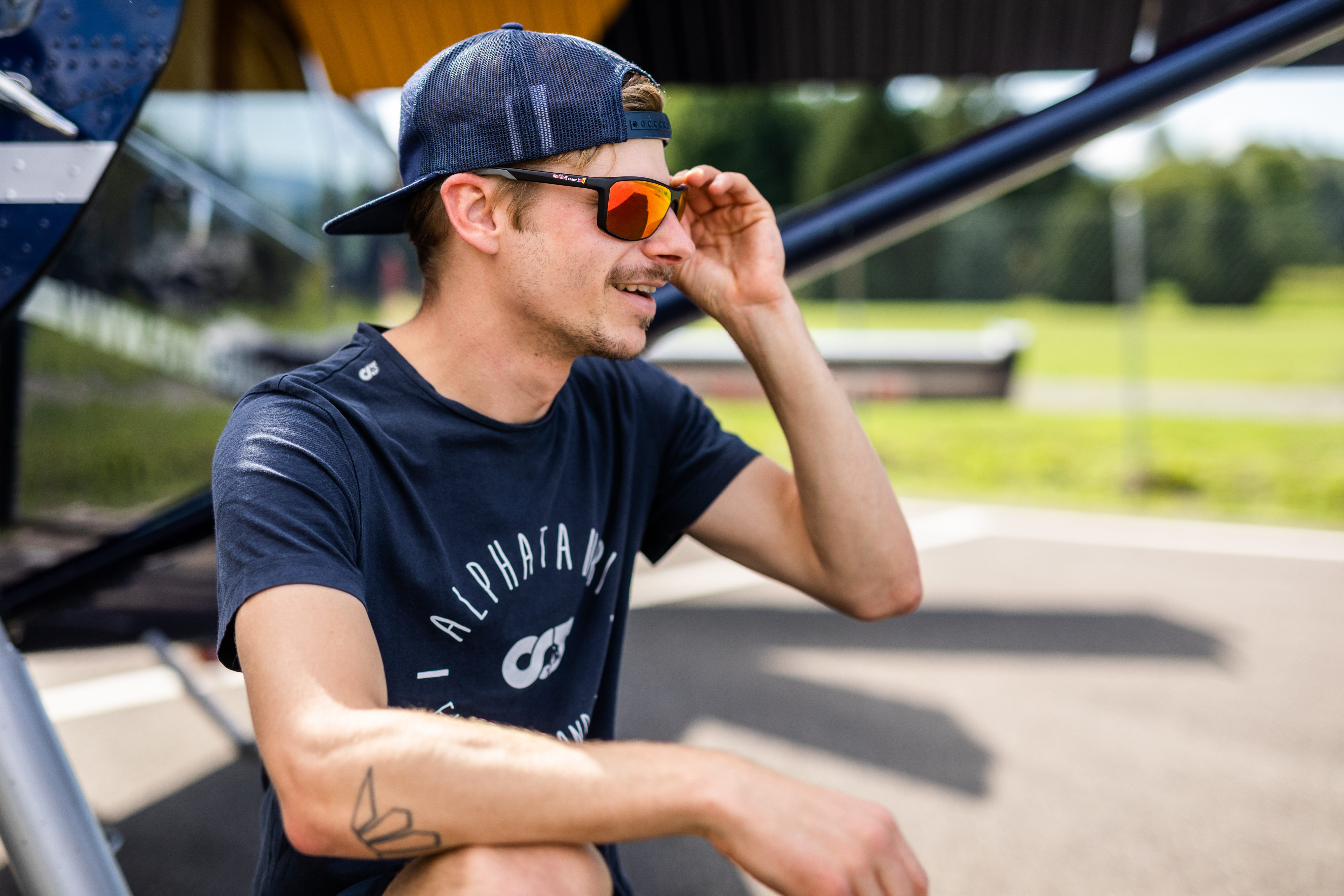 Red Bull Spect sluneční brýle RAZE černé s kouřovými skly