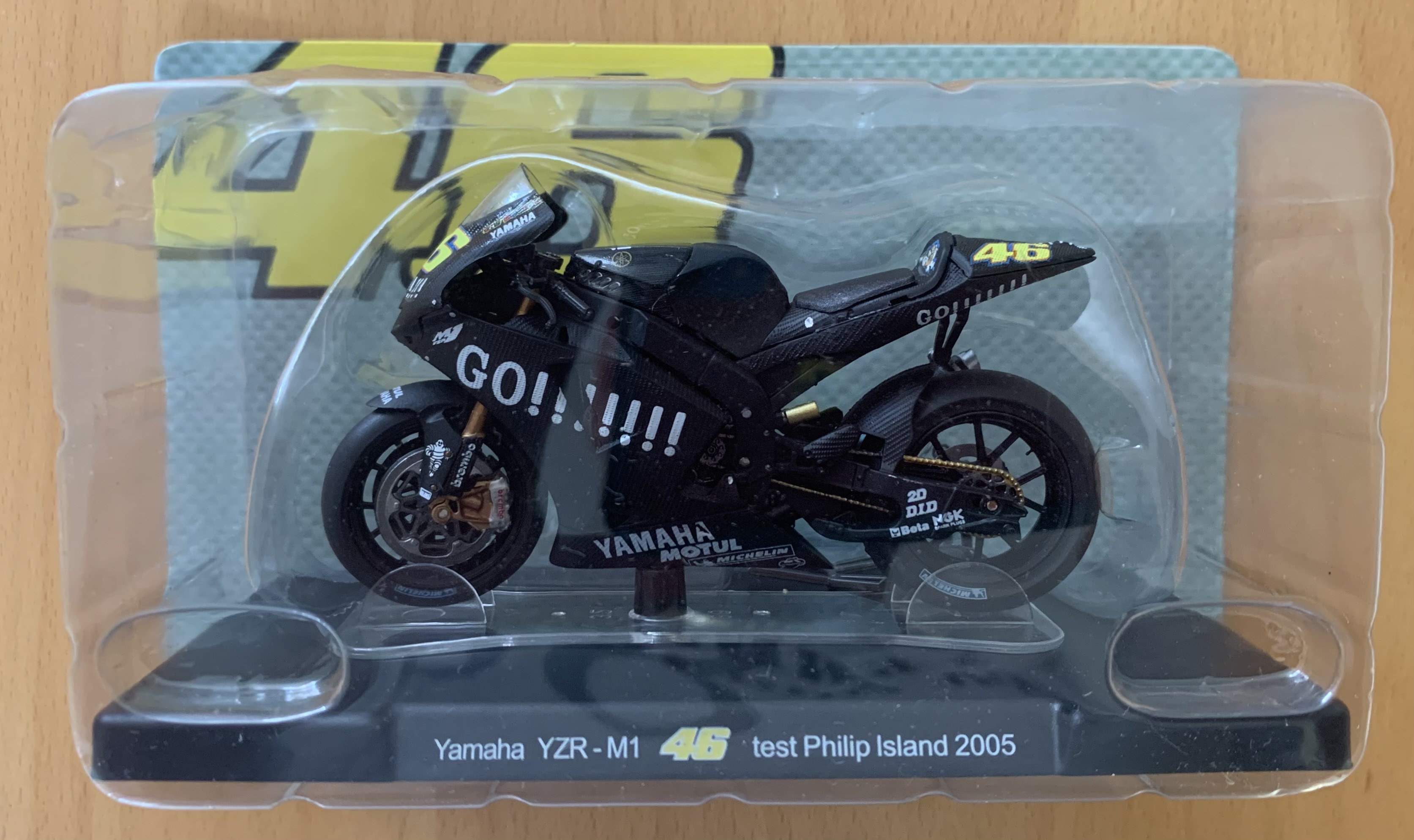 Model Altaya VR46 Yamaha YZR M1 Philip Island Test 2005 1/18