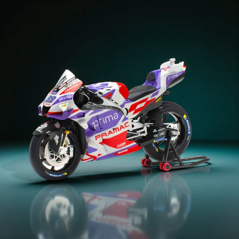 Model NZG MotoGP - Ducati GP23 Jorge Martin 1:12