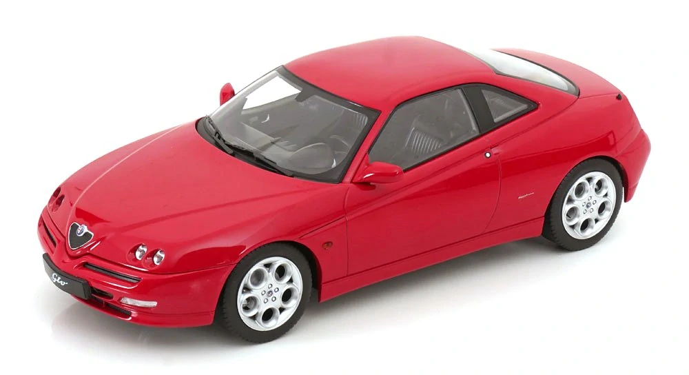 Model Alfa Romeo GTV 1999 červená 1:18