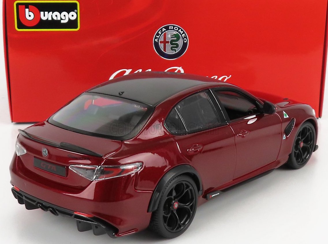 Model Bburago Alfa Romeo Giulia GTA červená 1:18