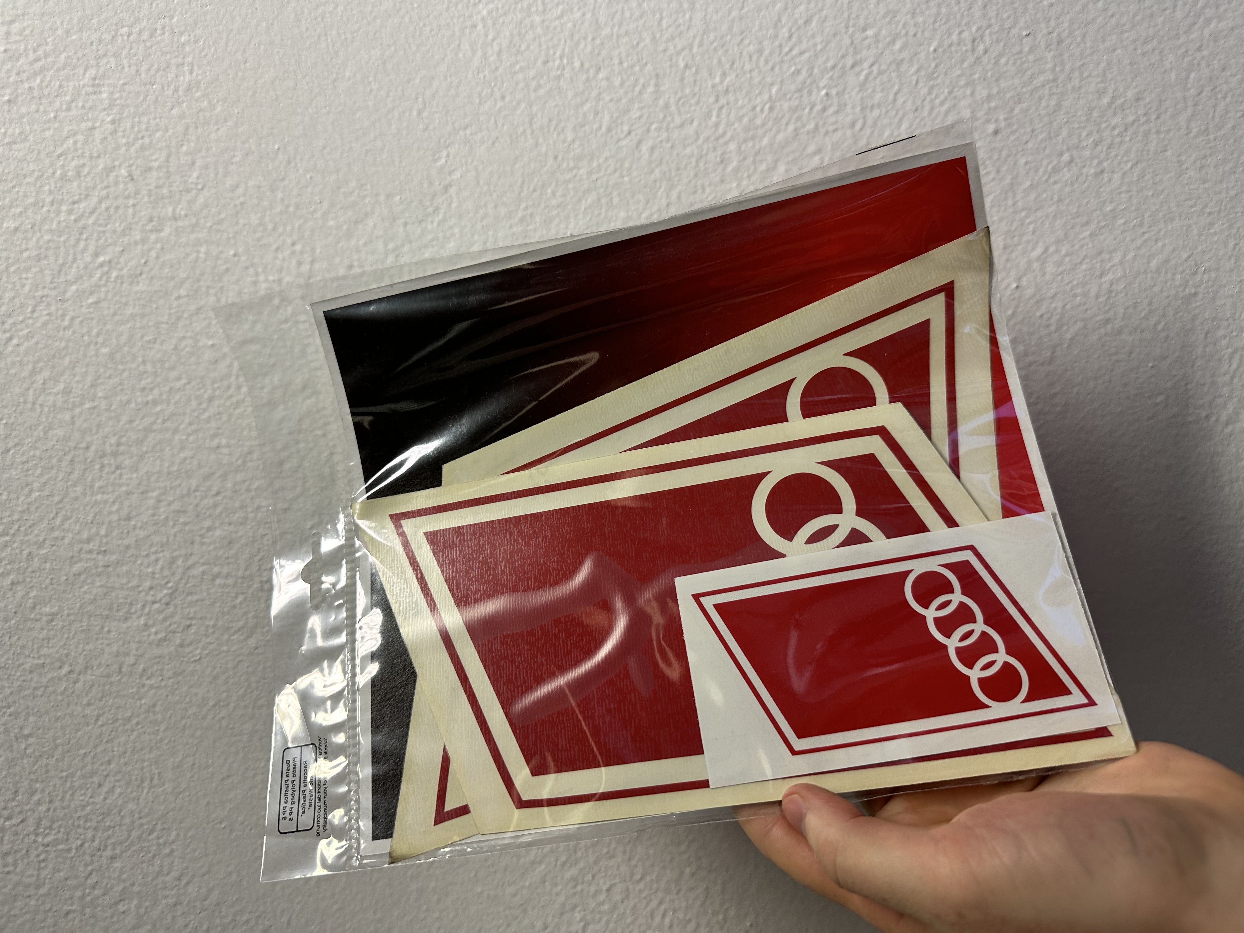 Audi set 3 samolepek s logem AUDI