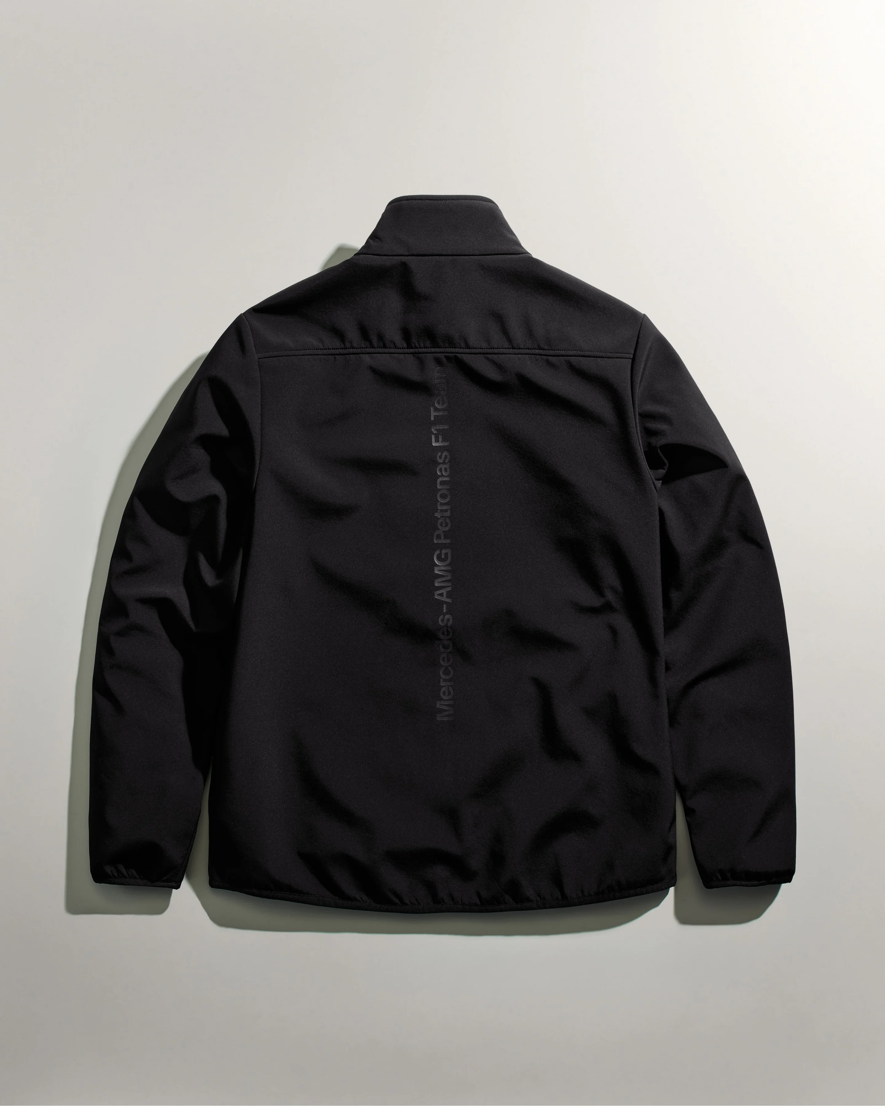 Volnočasová softshell bunda Mercedes AMG F1 černá - M