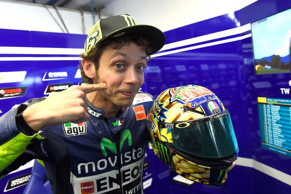 Model přilby MotoGP Valentino Rossi Mugello 2014 1:5