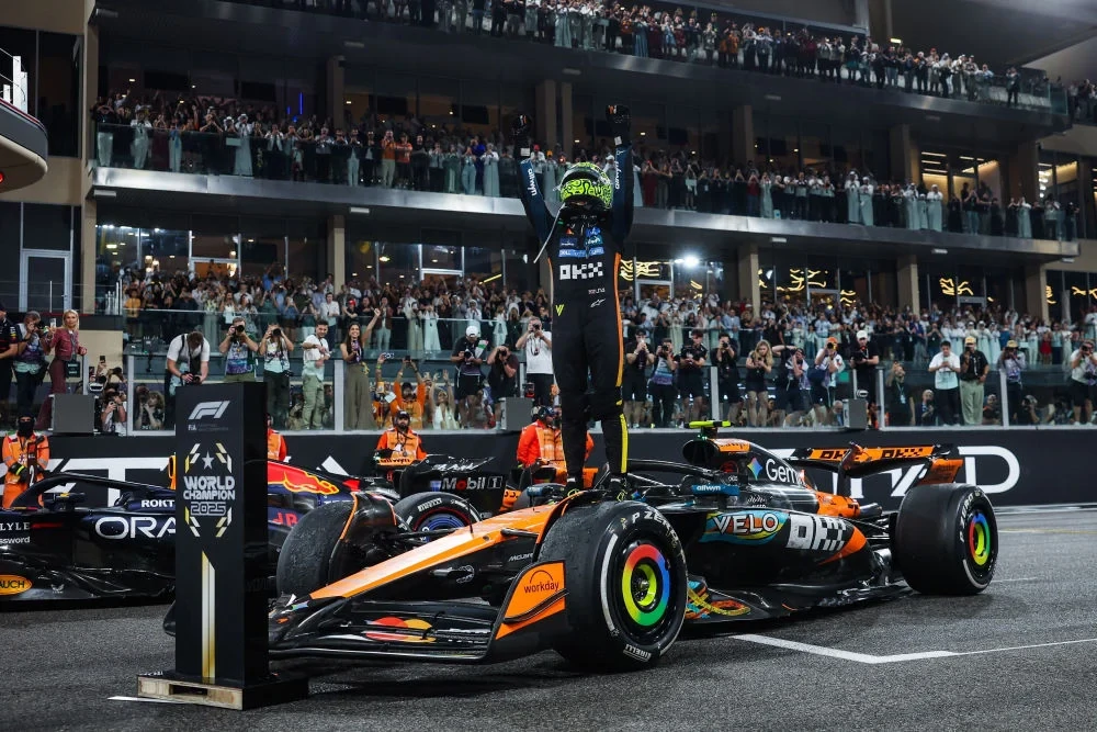 Model Minichamps McLaren MCL38 Lando Norris Abu Dhabi World Champion 1:18 2025