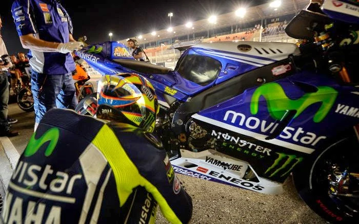Model přilby MotoGP Valentino Rossi sezóna 2014 1:5