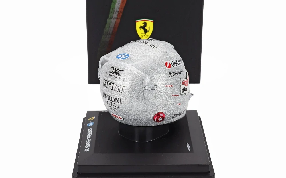 Model přilby Lewis Hamilton - SF Las Vegas 2025 1:5 LookSmart