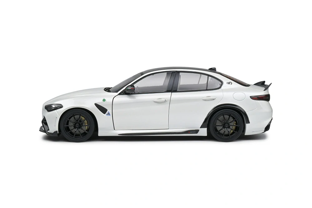 Model Solido Alfa Romeo Giulia GTA Trofeo bílá 1:18