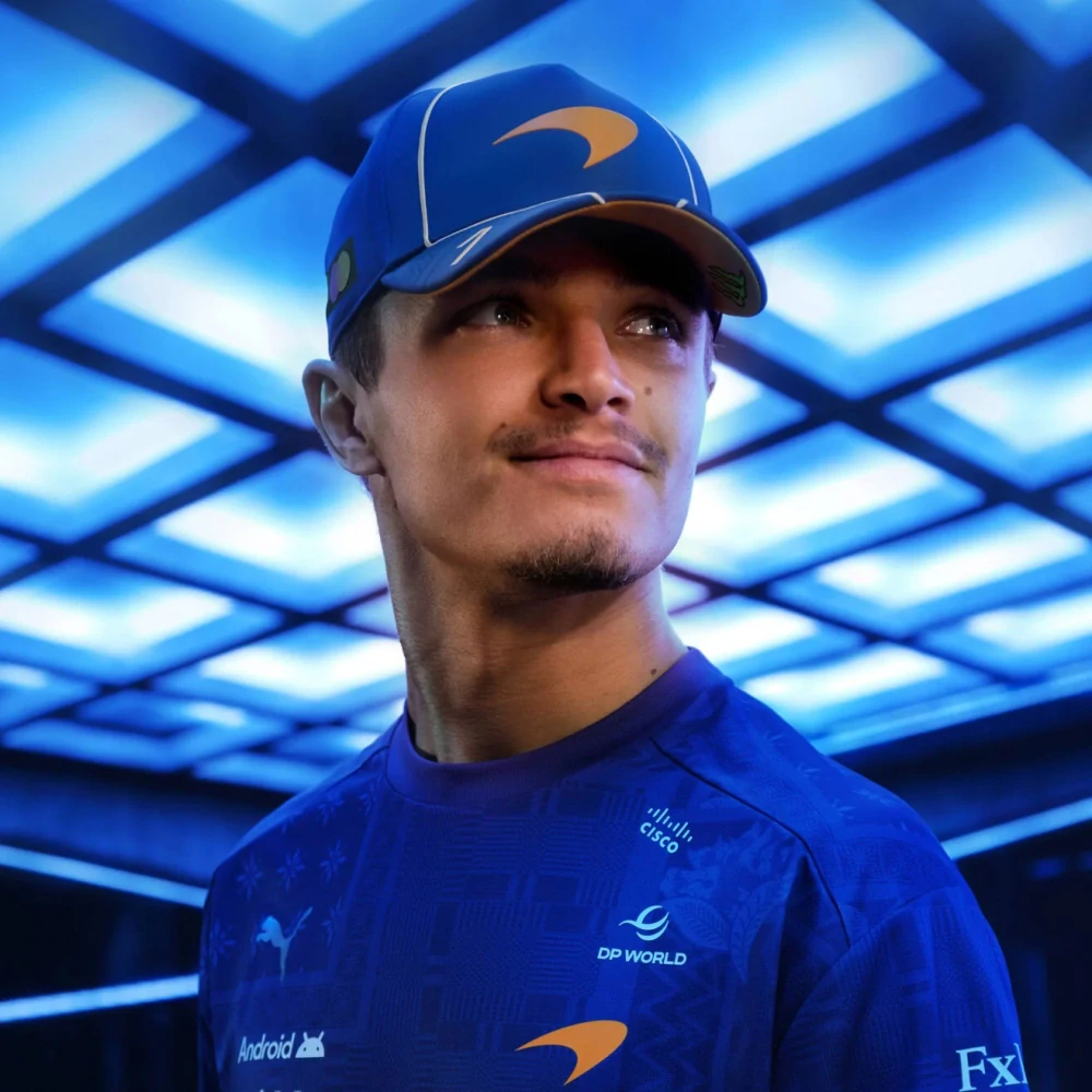 Kšiltovka Lando Norris McLaren F1 x Puma - týmová edice Singapore 2026