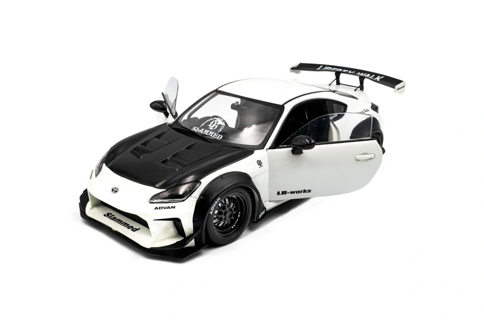 Model Toyota GR86 Liberty Walk 2024 1:18