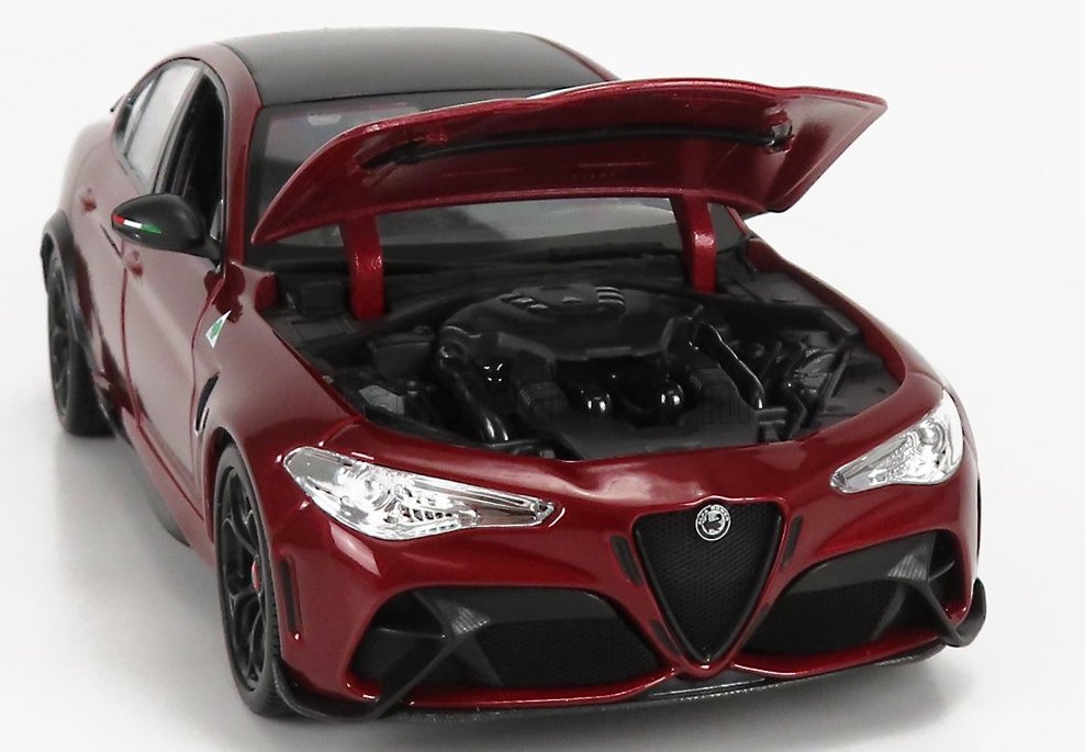 Model Bburago Alfa Romeo Giulia GTA červená 1:18