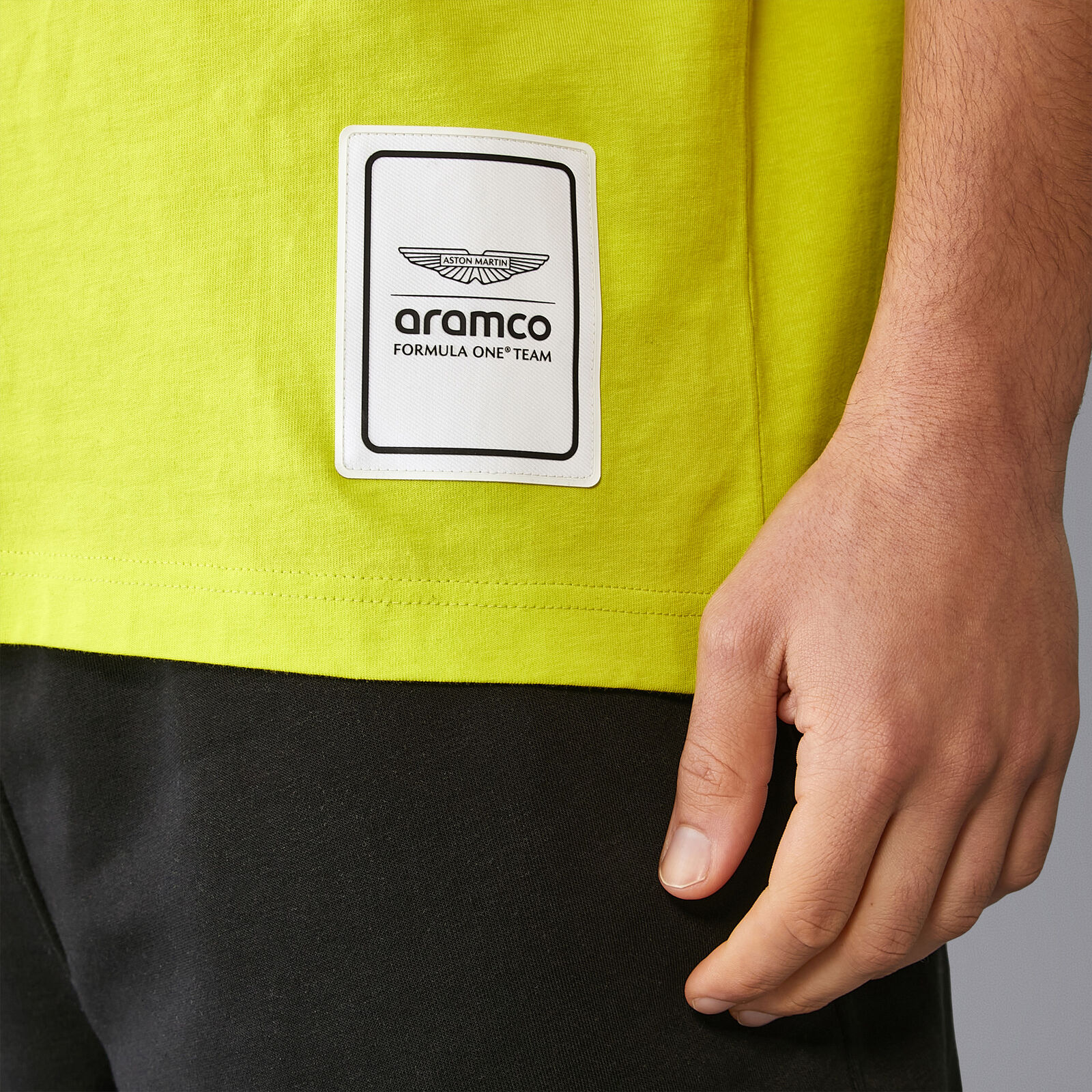 Aston Martin F1 Team volnočasové tričko LOGO světle žluté