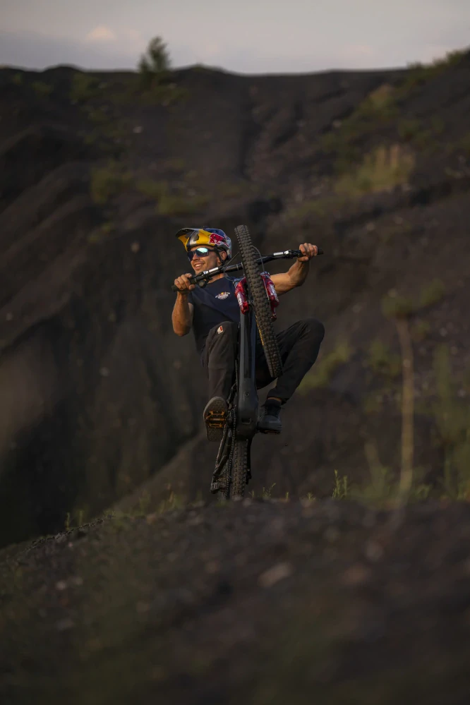 Klíčenka na krk Red Bull Rampage