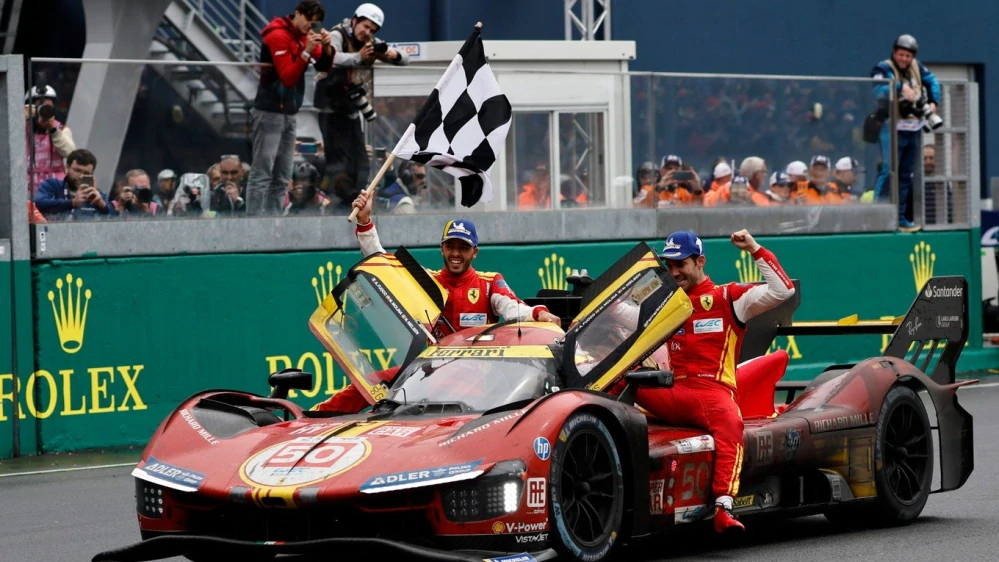 Model BBurago Ferrari 499P #50 Winner Le Mans 2024 1:43