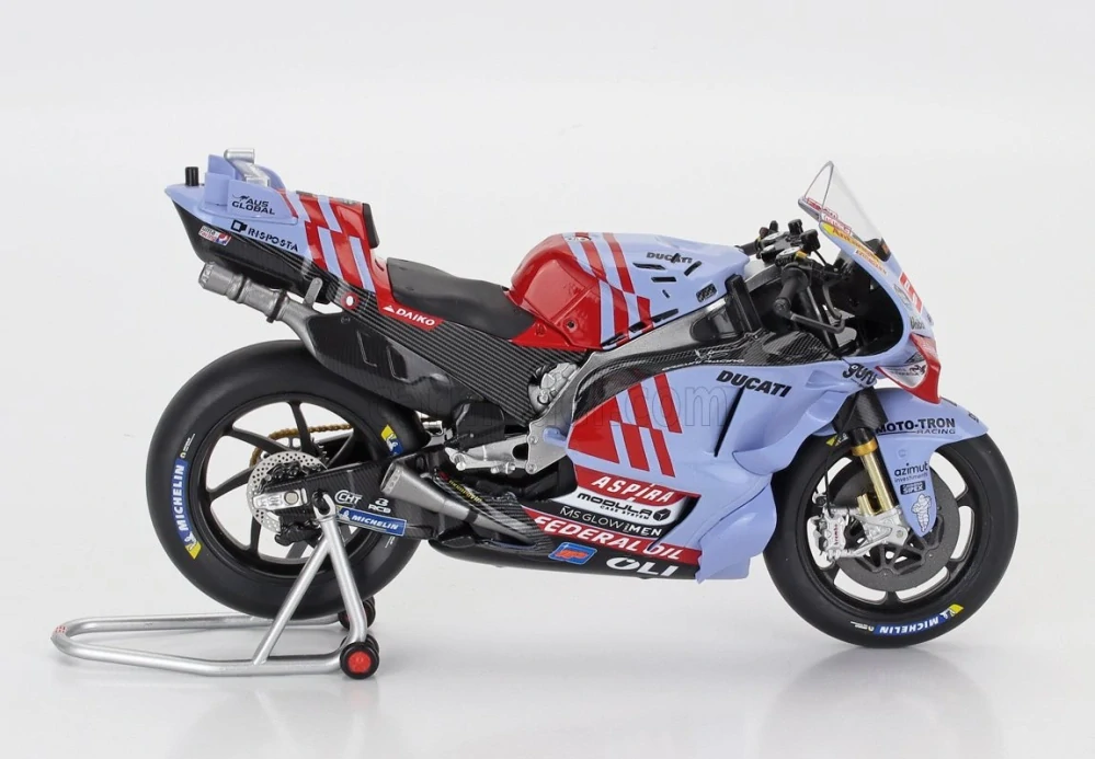 Model NZG MotoGP - Ducati GP23 Marc Marquez 1:12