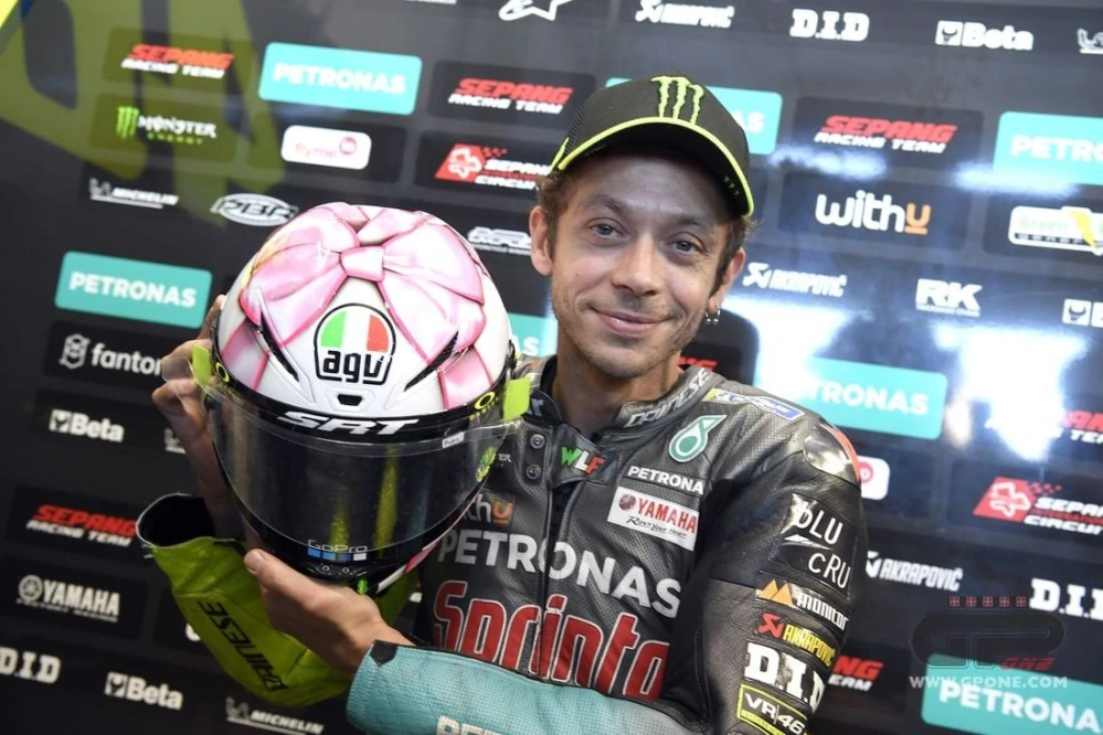 Model přilby MotoGP Valentino Rossi Misano 2021 1:5