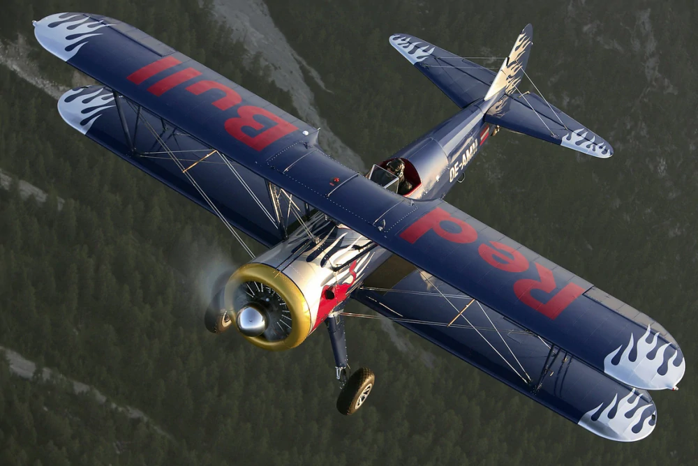 Red Bull magnetka The Flying Bulls - Boeing Stearman