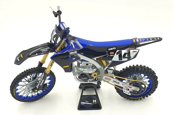Model motocyklu YAMAHA YZ 450 F N.14 DYLAN FERRANDIS 1:6