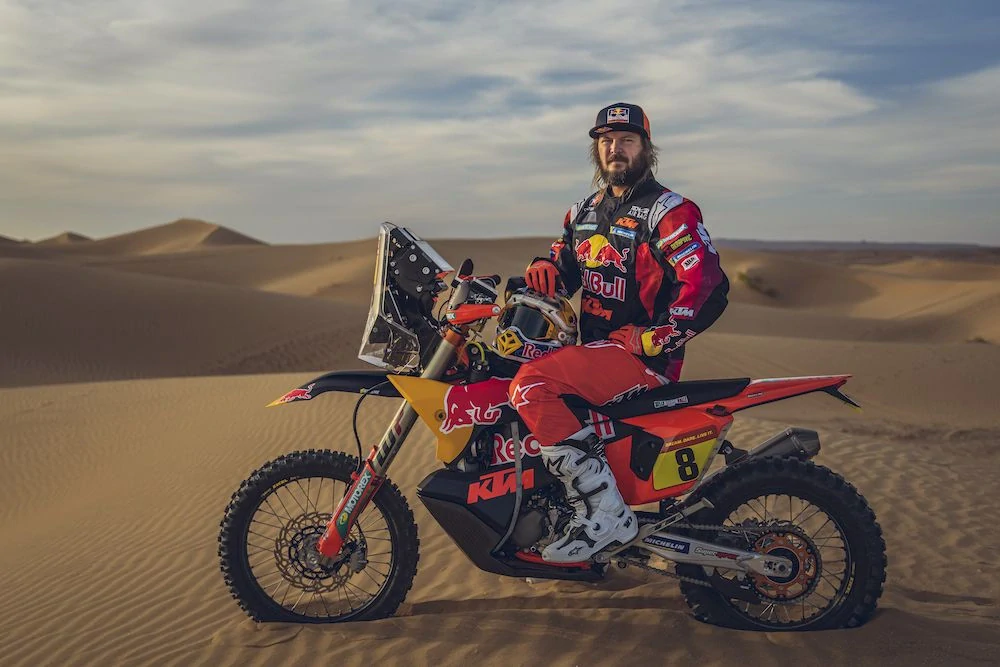 Model motocyklu Red Bull KTM 450 Rally Dakar 2024 Toby Price nr.8 1:6