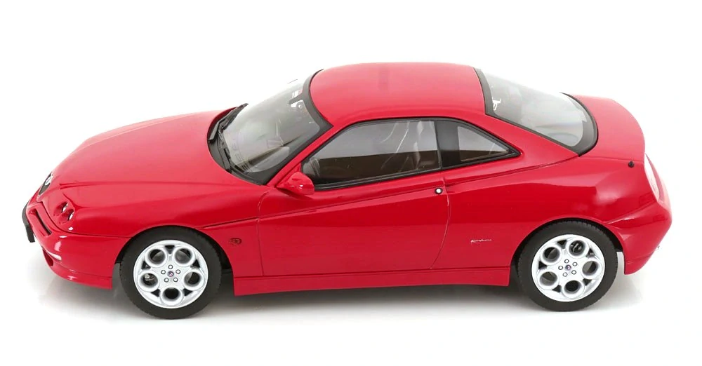 Model Alfa Romeo GTV 1999 červená 1:18