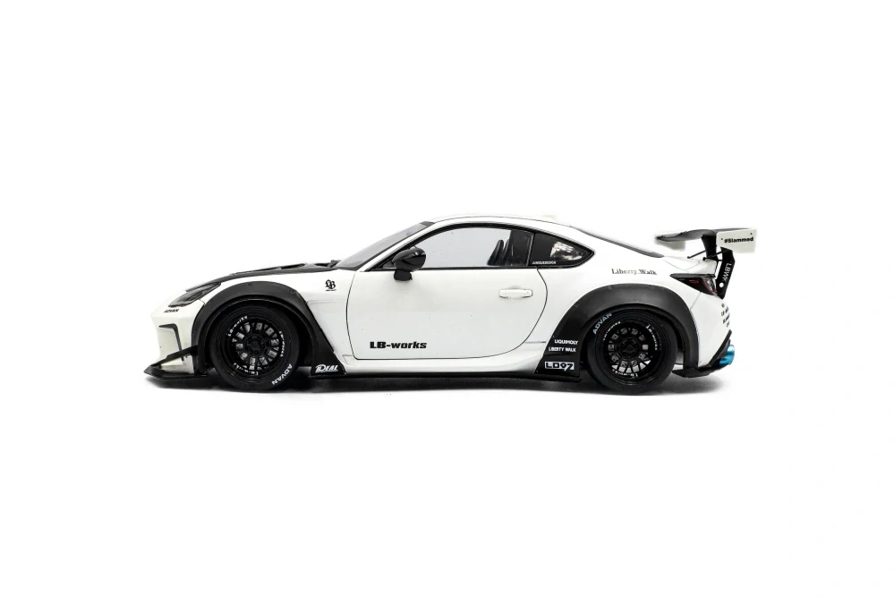 Model Toyota GR86 Liberty Walk 2024 1:18