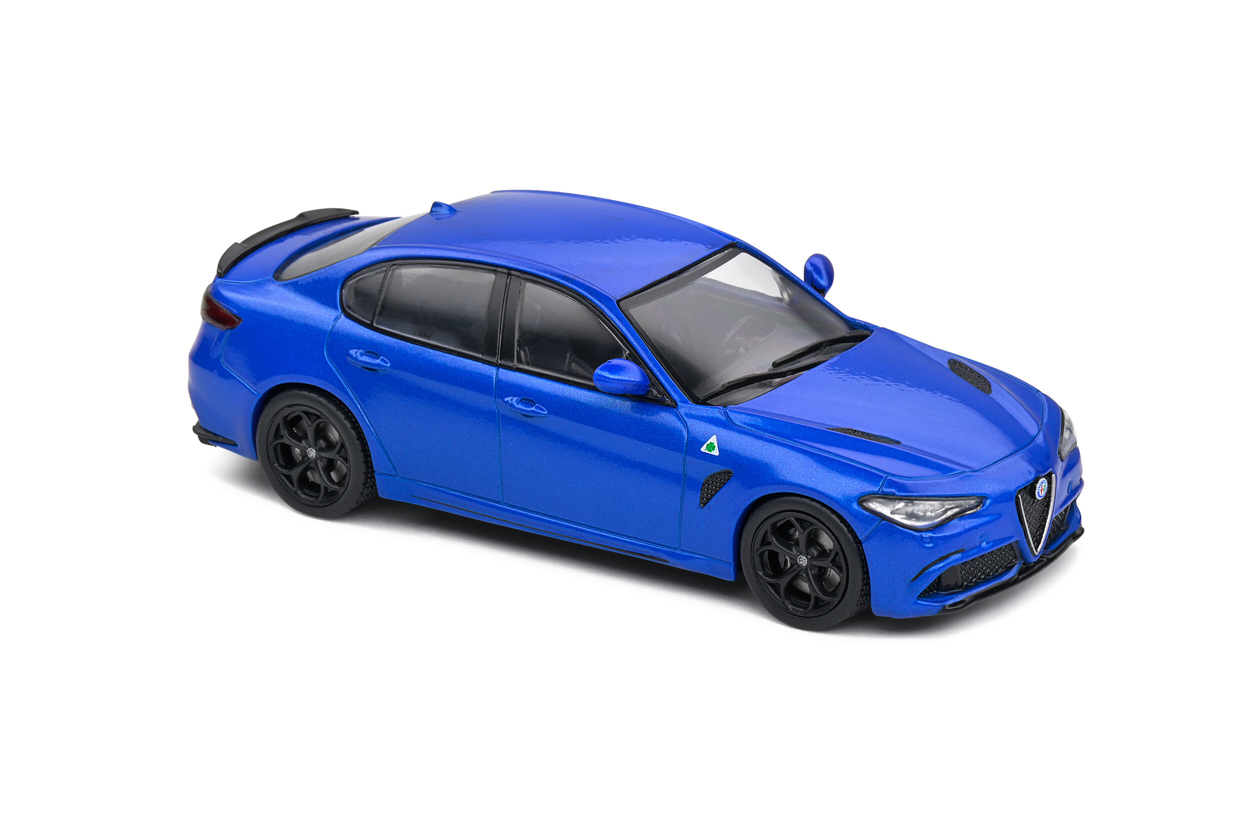 Model Solido Alfa Romeo Giulia Quadrifoglio 1:43 modrá