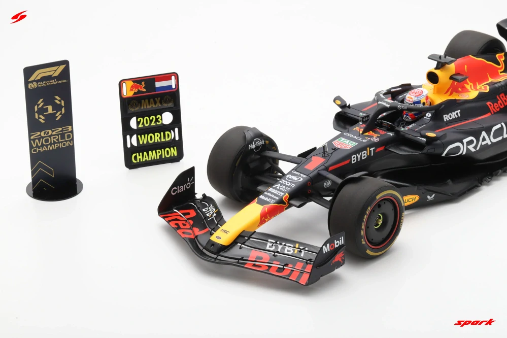 Model Spark Oracle Red Bull Racing RB19 Max Verstappen 1:12 Qatar GP 2023