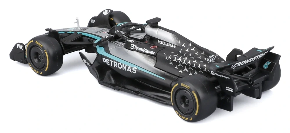 Model Mercedes AMG Petronas F1 W16 BBurago #63 George Russell 2025 1:43