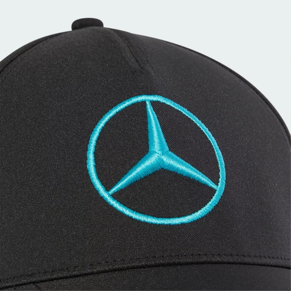 Černá kšiltovka George Russell Mercedes AMG Petronas F1 x Adidas - týmová edice