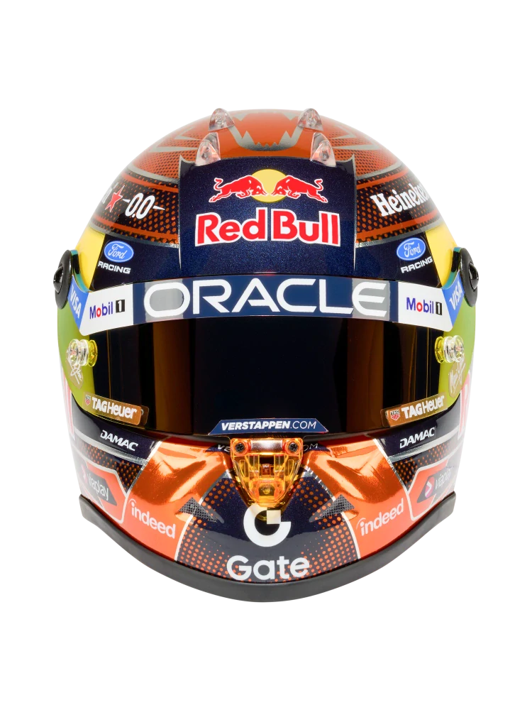 Model přilby Max Verstappen 2026 1:2 Schuberth - LION