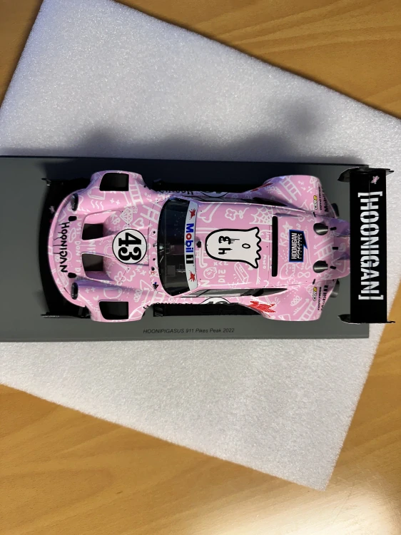 Model Spark Porsche 911 #43 Ken Block - Hoonipigasus 1:18
