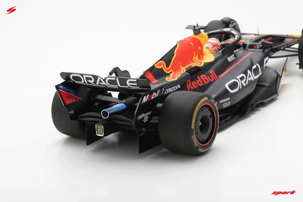 Model Spark Oracle Red Bull Racing RB19 Max Verstappen 1:12 Qatar GP 2023