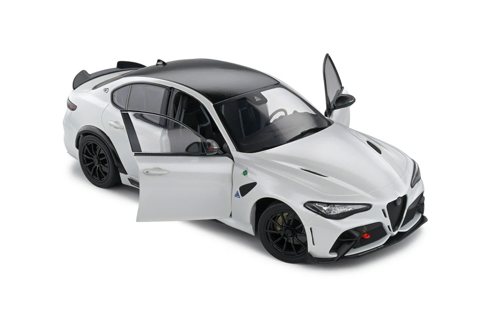 Model Solido Alfa Romeo Giulia GTA Trofeo bílá 1:18