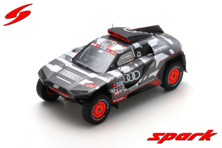 Model Audi RS Q E-tron Dakar 2022 S. Peterhansel 1:43